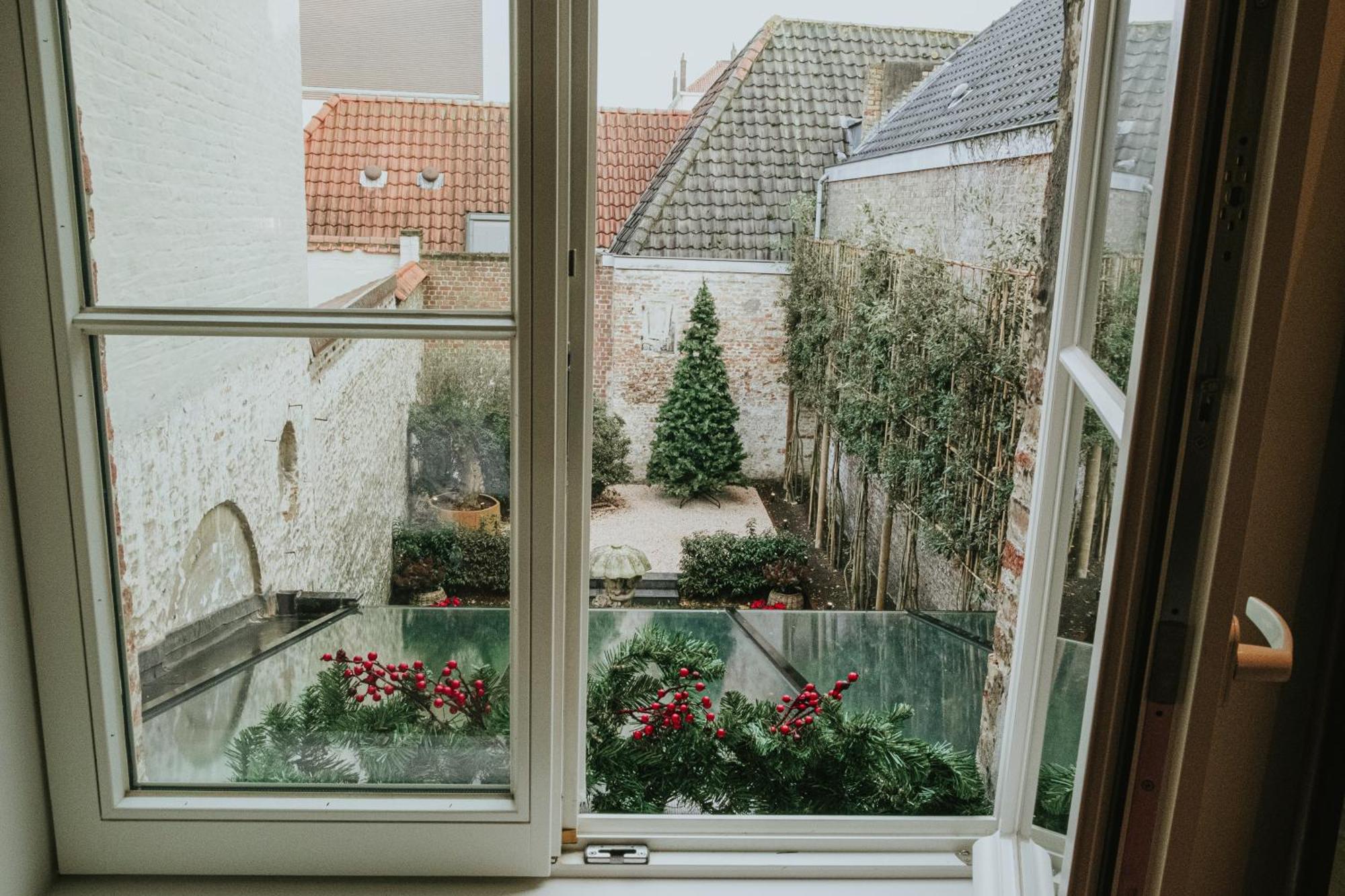 The Burgundy - Boutique Bed & Breakfast *