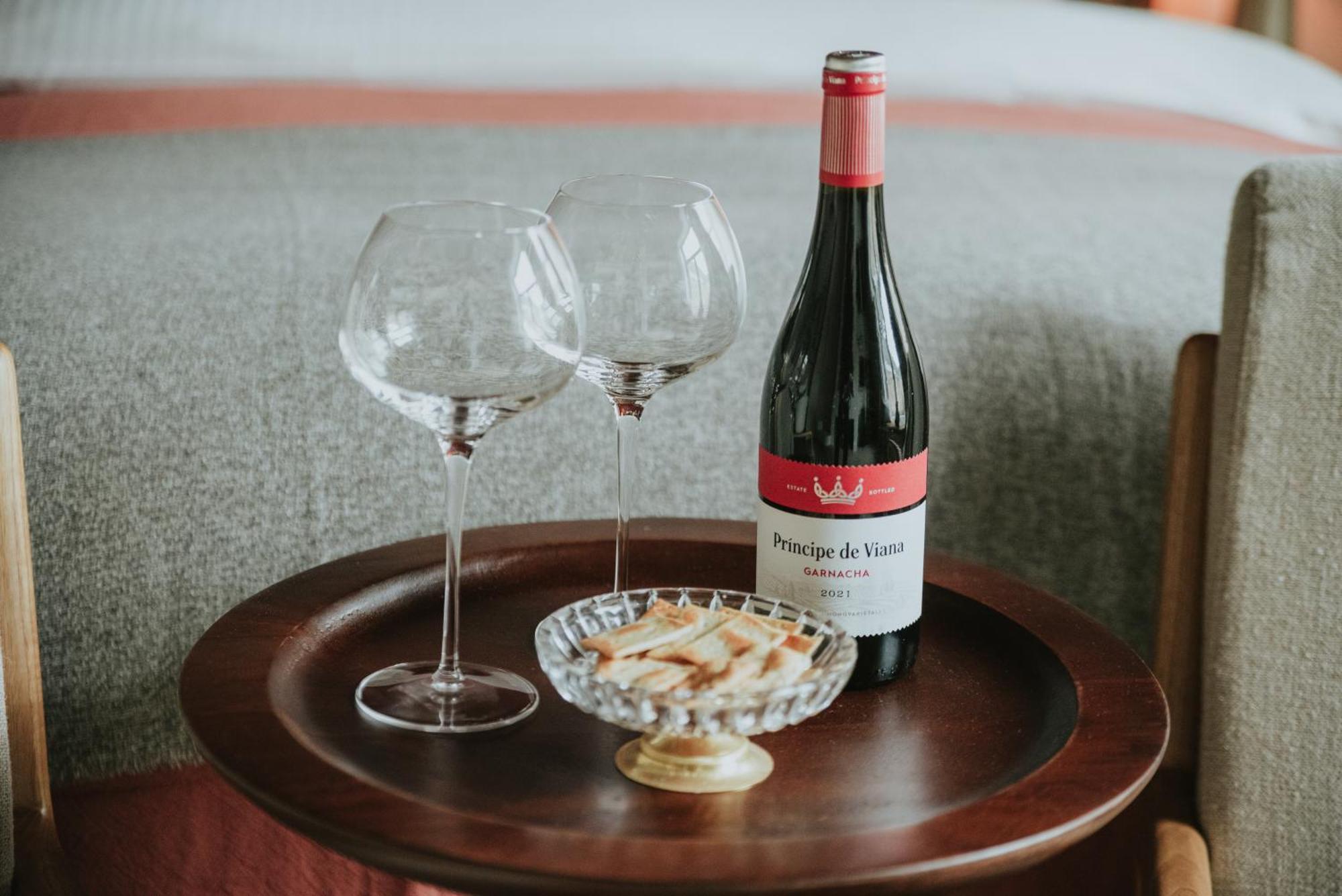 The Burgundy - Boutique Bruges